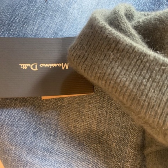 Massimo Dutti moss green cashmere V neck sweater NWT medium - Picture 4 of 10